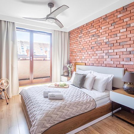 Flatbook - City Center Spa Apartments Motlawa 格但斯克 外观 照片